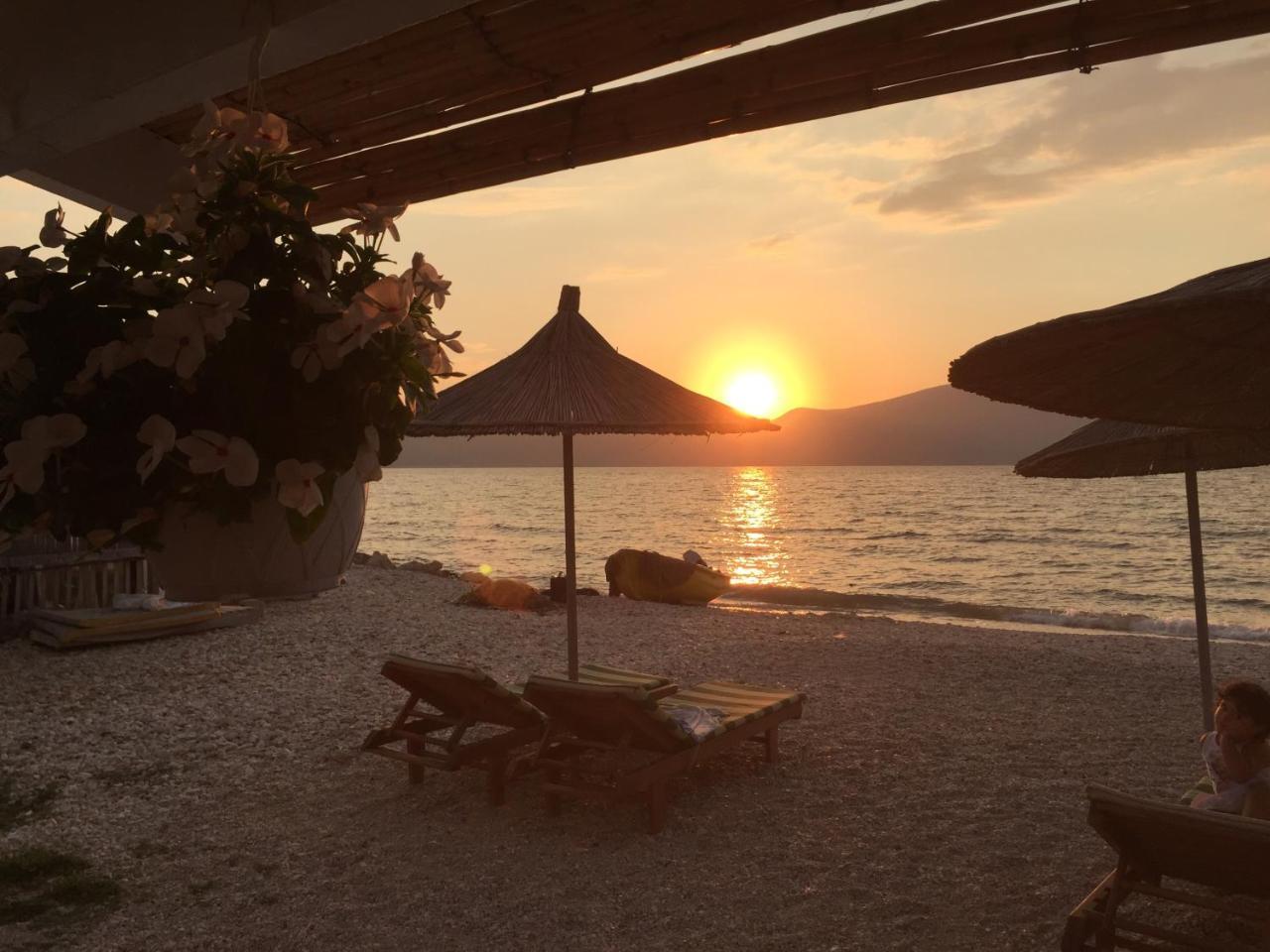 Karaburun Sunset Beach Orikum Bagian luar foto